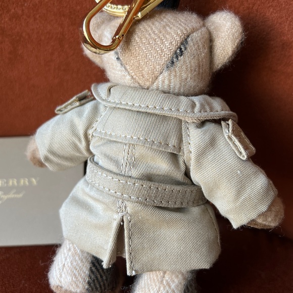 💯Authentic BURBERRY Thomas Bear Charm in Trench CoatPrice key - Picture 2 of 6